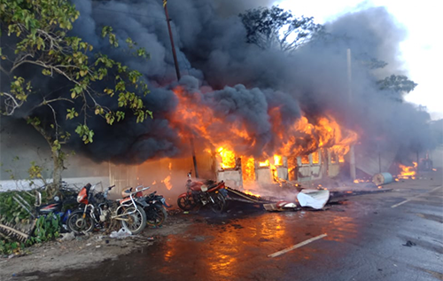 আজমিরীগঞ্জে আগুনে পুড়ে গেছে ১০টি দোকান