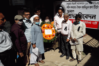 স্বৈরাচারবিরোধী আন্দোলনে শহীদ টিটুর প্রতিকৃতিতে শ্রদ্ধা