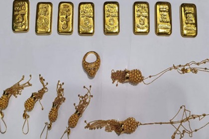চট্টগ্রামে ৮৮ ভরি স্বর্ণসহ পাচারকারী আটক