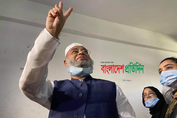 ঢাকা-১৮ এর উপনির্বাচনে ভোট দিলেন আওয়ামী লীগ প্রার্থী হাবিব