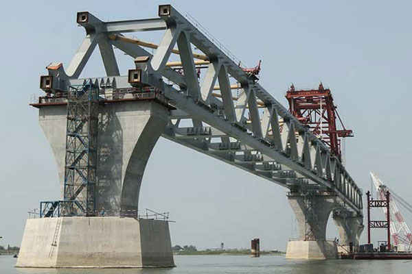 পদ্মাসেতুতে বসানো হল ৩৭তম স্প্যান