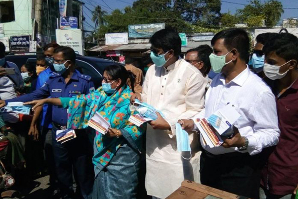 নাটোরে করোনার সংক্রমণ প্রতিরোধে প্রচারাভিযান