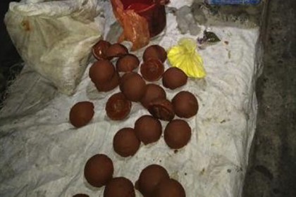 ১০ হাজার কেজি ভেজাল গুড় ধ্বংস, ৪ জনের কারাদণ্ড