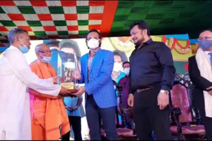কলকাতার ডাক ফেরাতে পারি না: পূজা উদ্বোধনের মঞ্চে সাকিব