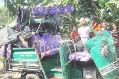 ময়মনসিংহে সড়ক দুর্ঘটনায় নিহত ২, আহত ৭