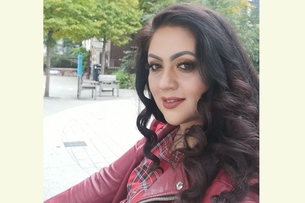 পরিচালনায় রুহির অভিষেক
