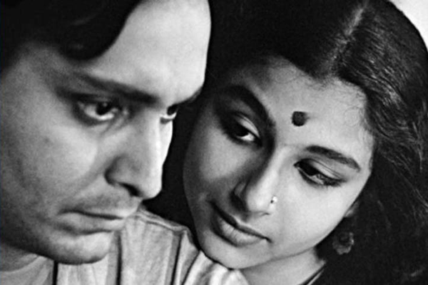 সৌমিত্রের কালজয়ী কিছু চলচ্চিত্র

