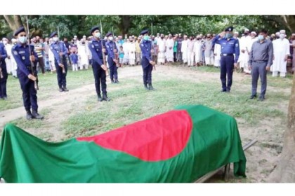 বীর মুক্তিযোদ্ধার মৃত্যুতে রাষ্ট্রীয় সম্মান প্রদর্শনের নতুন আদেশ