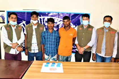 মির্জাপুরে ইয়াবাসহ দুই মাদক ব্যবসায়ী গ্রেফতার
