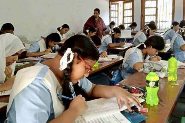 মাধ্যমিকে ভর্তি পদ্ধতির দুই প্রস্তাব