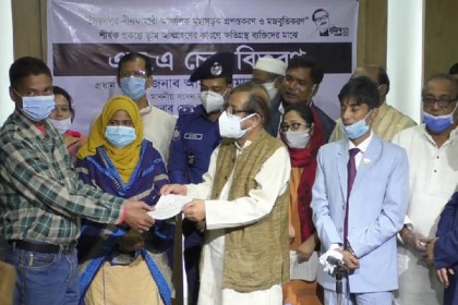‘প্রধানমন্ত্রী চিরস্থায়ীভাবে জায়গা করে নিয়েছেন মানুষের হৃদয়ে’