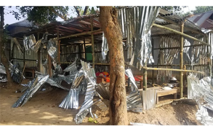ভালুকায় গভীর রাতে বসতঘরে হামলা ও ভাঙচুর, আহত ২ 