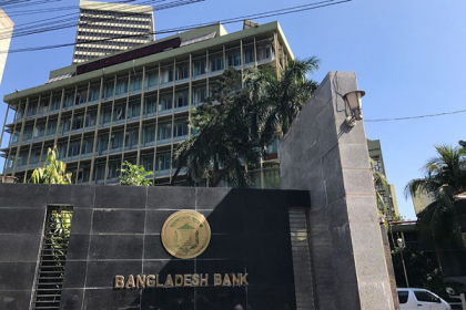 আগামীকাল বাজারে আসছে ১০ টাকার নতুন নোট

