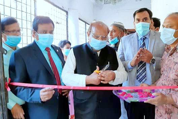 ঠাকুরগাঁওয়ে জিন এক্সপার্ট মেশিনের মাধ্যমে করোনা পরীক্ষা