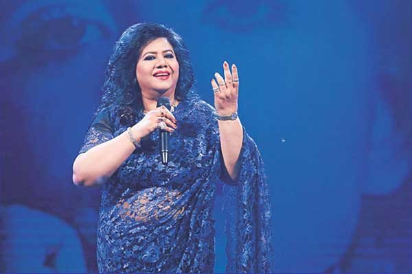 মানুষের হৃদয় জয় করে নেয়া শিল্পীর নাম রুনা লায়লা : শাকিব খান