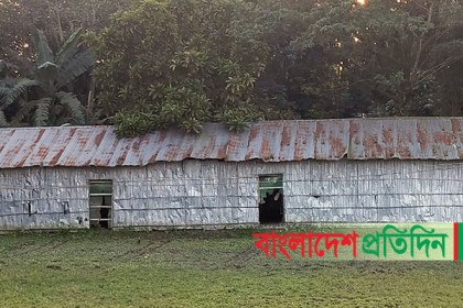 হালুয়াঘাটে প্রাথমিক বিদ্যালয় শূন্য ৯১ গ্রাম!