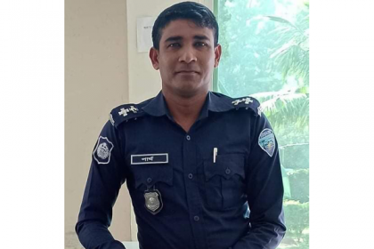 খাগড়াছড়িতে মাইক্রোবাসের ধাক্কায় পুলিশ কর্মকর্তা নিহত