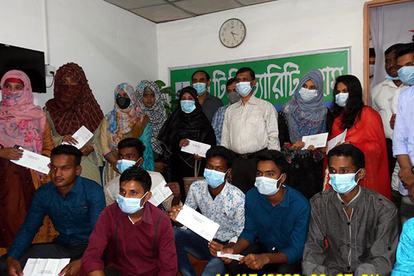 পাথর খনি শ্রমিকদের সন্তানদের জিটিসি’র শিক্ষা উপবৃত্তি প্রদান
