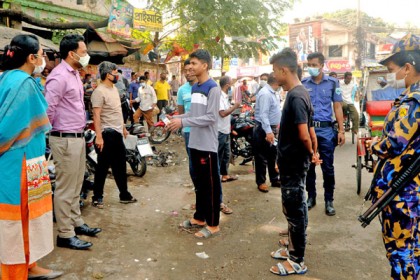 মাস্ক না পরায় বগুড়ায় ৫০ জনকে দণ্ড