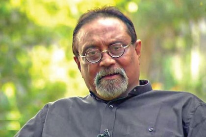 হাসপাতালে আলী যাকের

