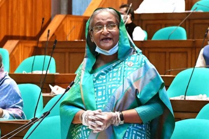 স্কুল খুলে দিয়ে বাচ্চাদের জীবন ঝুঁকিতে ফেলতে চায় না সরকার: প্রধানমন্ত্রী