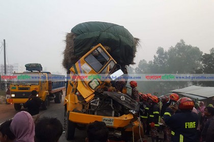 নওগাঁয় পৃথক সড়ক দুর্ঘটনায় নিহত ৩


