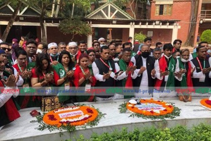 বঙ্গবন্ধুর সমাধিতে শ্রদ্ধাঞ্জলি 