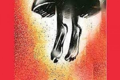 নেত্রকোনার অন্তঃসত্ত্বা গৃহবধূর ঝুলন্ত লাশ উদ্ধার 