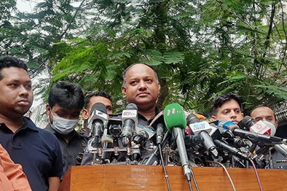 ৩০ স্থানে ‘গোল্ডেন মনিরের’ বাড়ি-জমি