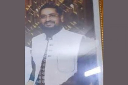 কাপড়ের দোকানের বিক্রয়কর্মী থেকে আজ তিনি গোল্ডেন মনির!