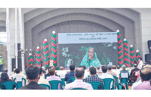 পাবনায় স্বাধীনতা চত্বর উদ্বোধন করলেন প্রধানমন্ত্রী শেখ হাসিনা 