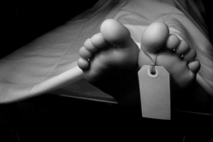 নোয়াখালীতে গৃহবধূর ঝুলন্ত লাশ উদ্ধার