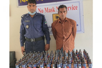 ঝিনাইদহে ফেনসিডিলসহ মাদক ব্যবসায়ী আটক