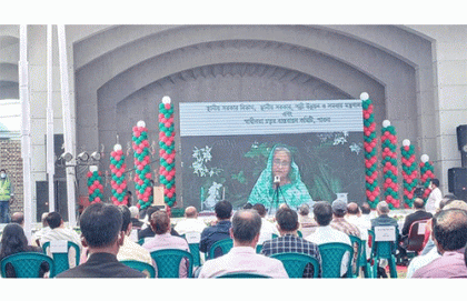 পাবনায় স্বাধীনতা চত্বর উদ্বোধন করলেন প্রধানমন্ত্রী শেখ হাসিনা 