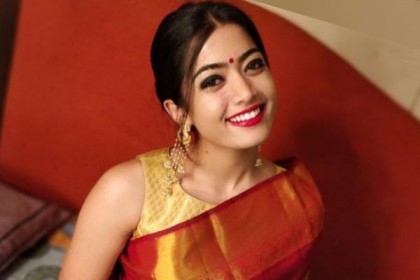 বলিউডে না এসেই যে অভিনেত্রী অল্প সময়ে ১০০ কোটির মালিক
