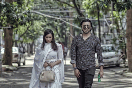 ইভটিজিংয়ের বিরুদ্ধে নাটকে প্রতীকী প্রতিবাদ