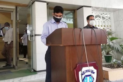 কানাডায় সরকারি কর্মকর্তাদের বাড়ির তালিকা চেয়েছে দুদক