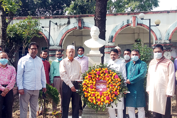 ১২১ বছরে কুমিল্লা ভিক্টোরিয়া সরকারি কলেজ

