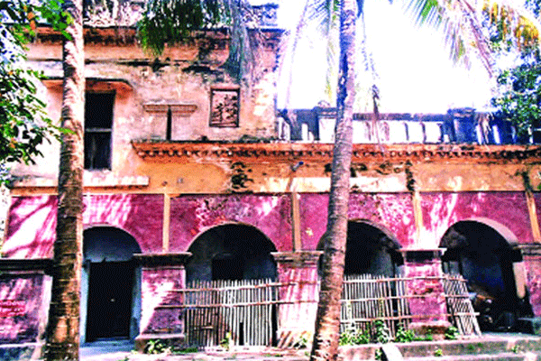 কালের সাক্ষী জমিদার ইন্দ্রচাঁদ বোথরার কাচারিবাড়ি