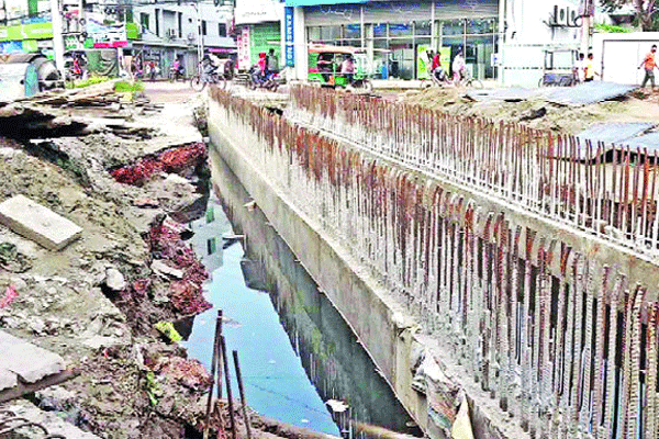 খুলনায় তিলোত্তমা নগরী এখন চ্যালেঞ্জে!