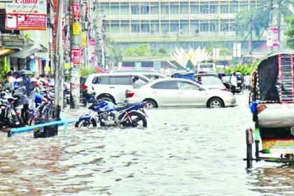 রাজধানীর জলাবদ্ধতা নিরসনের দায়িত্ব পাচ্ছে দুই সিটি করপোরেশন 

