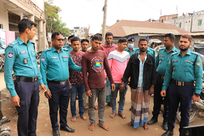গাজীপুরে ডাকাতির প্রস্তুতিকালে ৬ ডাকাত গ্রেফতার