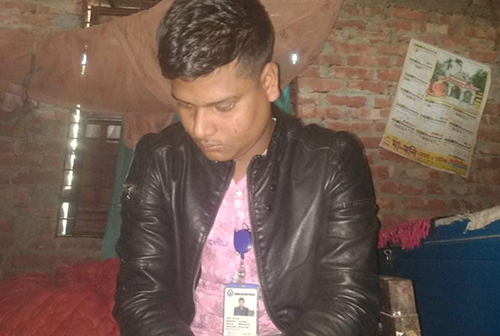 অনৈতিক কার্যকলাপের অভিযোগে পুলিশ সদস্য আটক