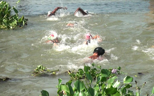 গোপালগঞ্জে অনুষ্ঠিত হল জাতীয় দূরপাল্লা সাঁতার প্রতিযোগিতা