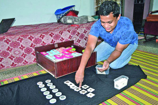 জাকিরের সংগ্রহশালায় ১৯৪ দেশের কয়েন