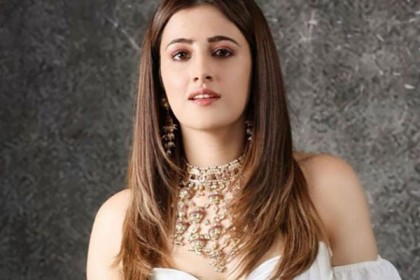 বলিউডে অভিষেক হচ্ছে এই তরুণীর