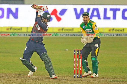 তামিমের ব্যাটে বরিশালের প্রথম জয় 