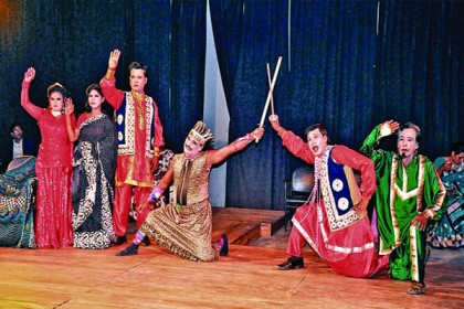 যাত্রাশিল্প পরিবারকে দেখার কেউ নেই