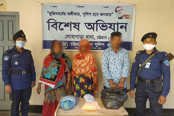 চট্টগ্রামে ইয়াবাসহ গ্রেফতার ৩