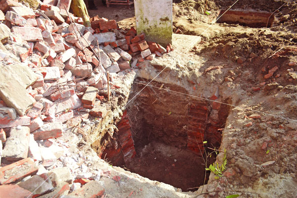 ৪৯ বছর পর দৃশ্যমান হানাদার বাহিনীর হত্যার নিদর্শন কুয়া